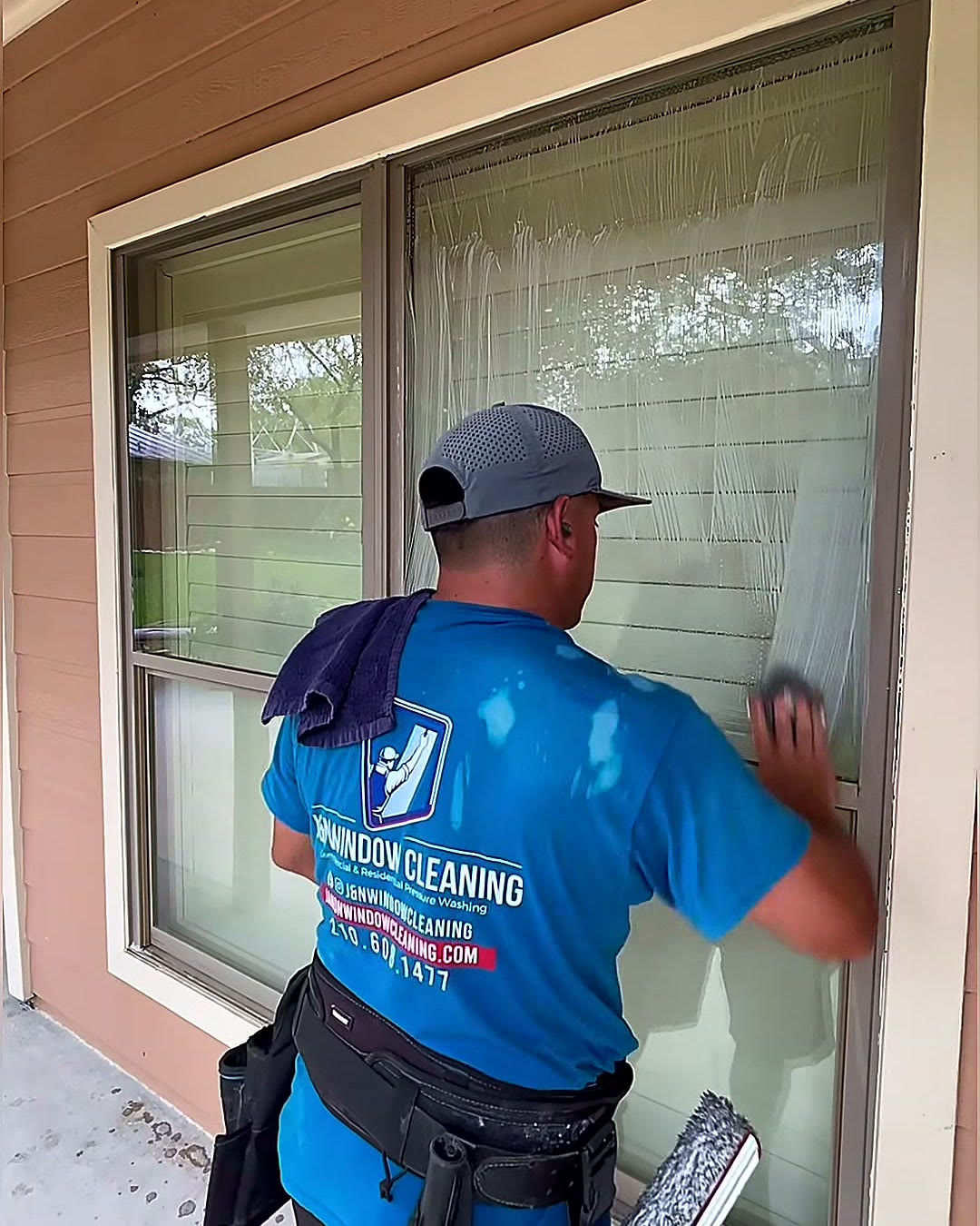 Hand scrub before the squeegee